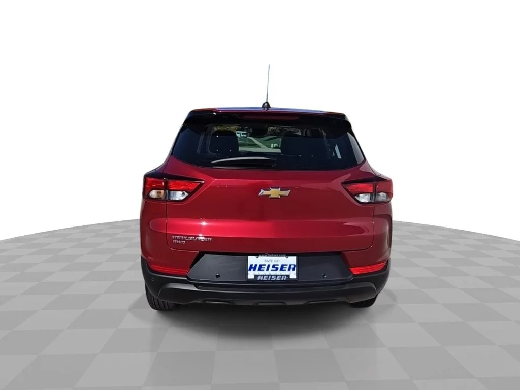 Used 2021 Red Chevrolet LS image 7