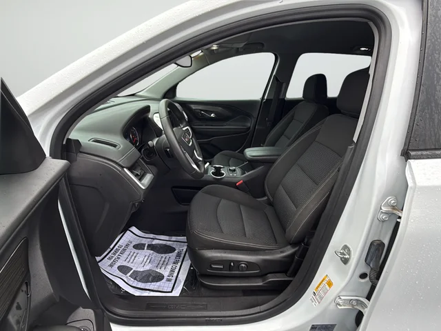 Used 2023 White GMC SLE image 10