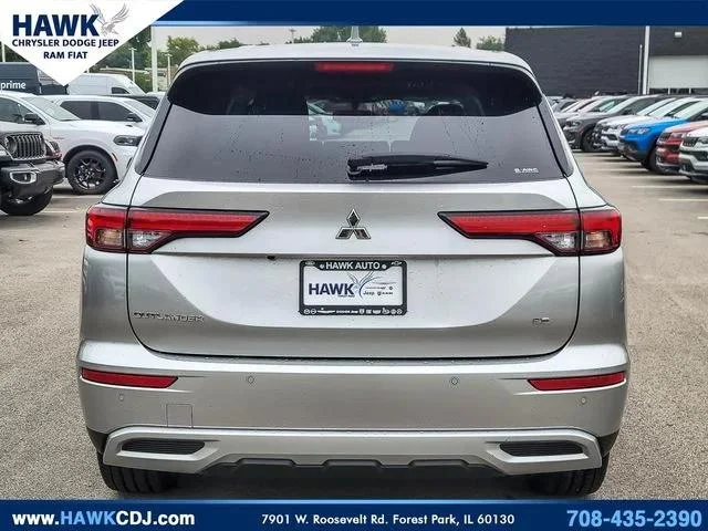 Used 2024 Black Mitsubishi SE image 5