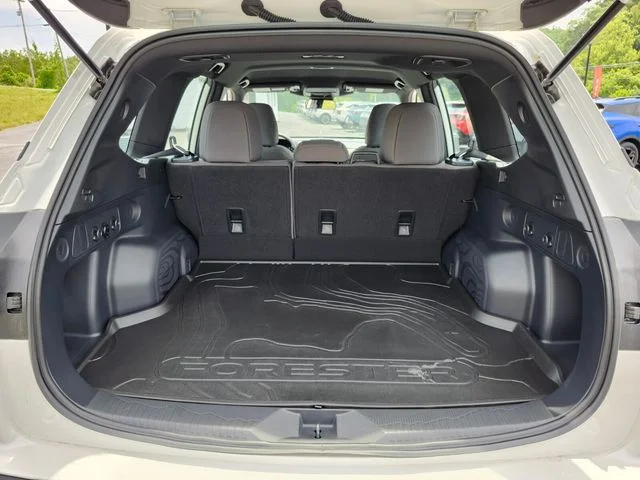 Used 2026 White Subaru Base image 17