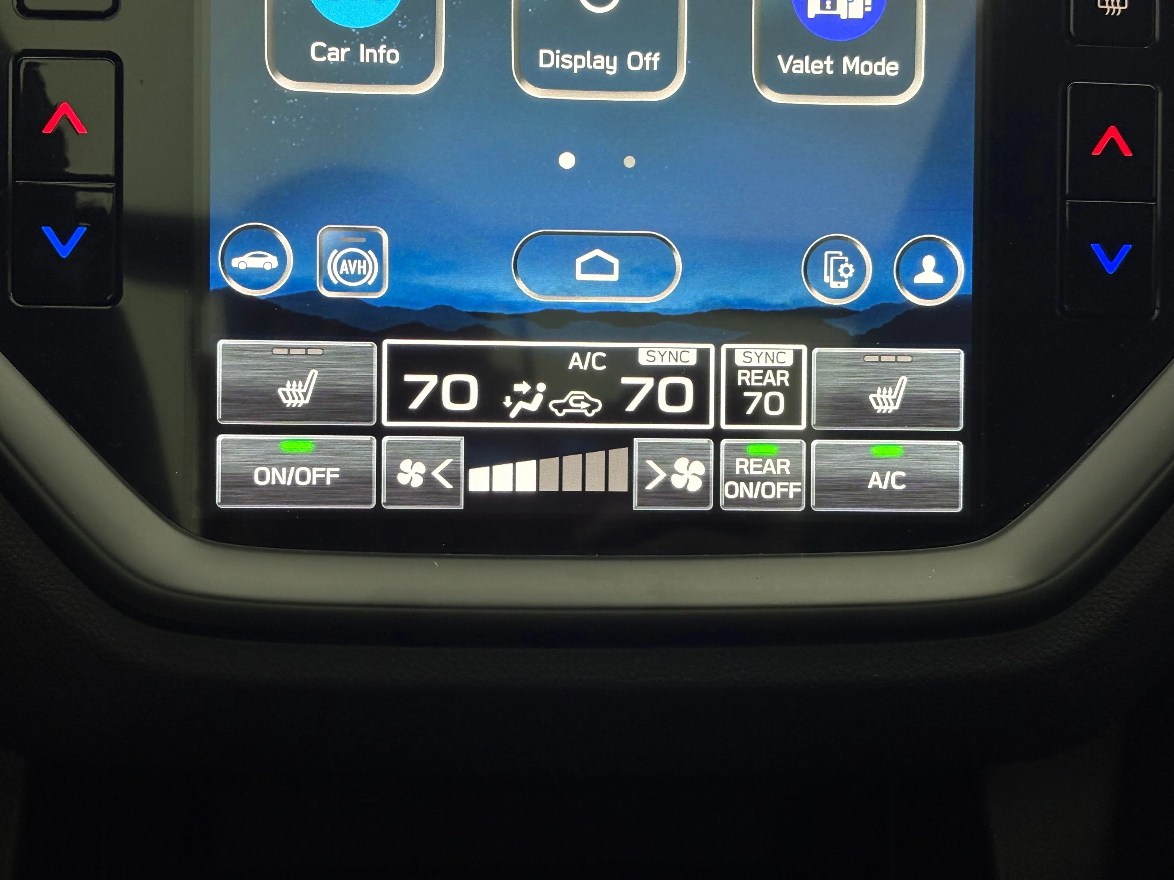 Used 2025 Crystal Black Silica Subaru Onyx Edition image 27