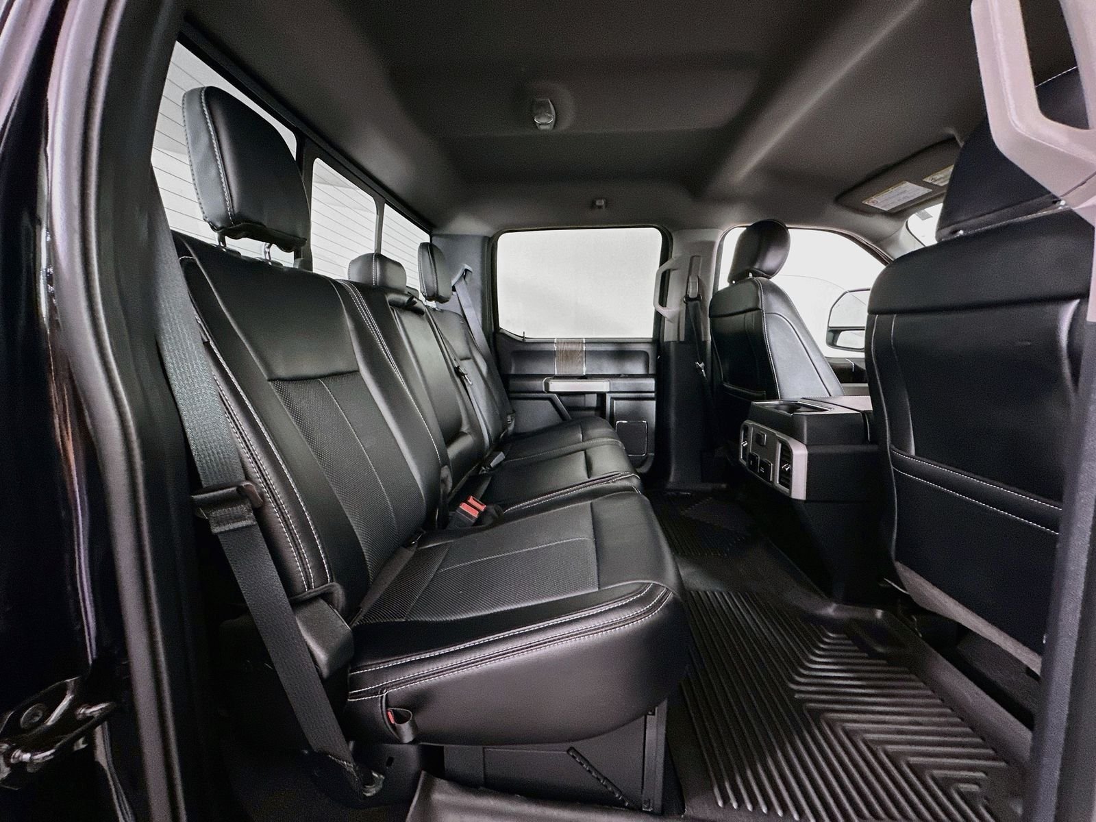 Used 2020 Black Metallic Ford Lariat image 28