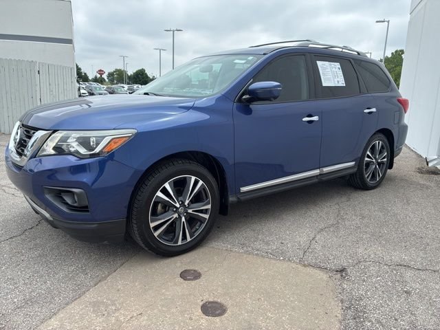 Used 2017 Caspian Blue Nissan Platinum image 29