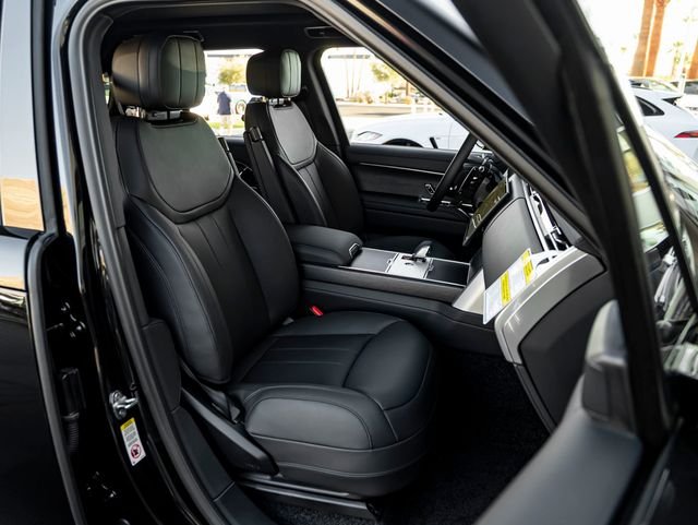 New 2026 Santorini Black Land Rover SE image 33