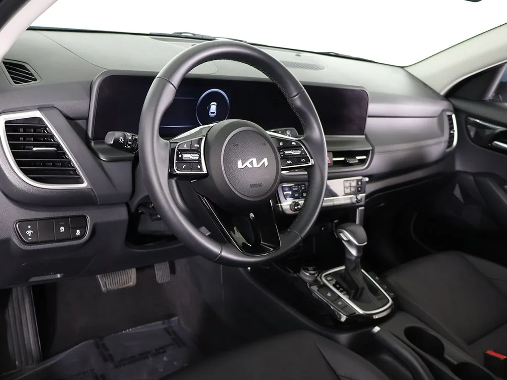 Certified Used 2026 Blue Kia EX image 28