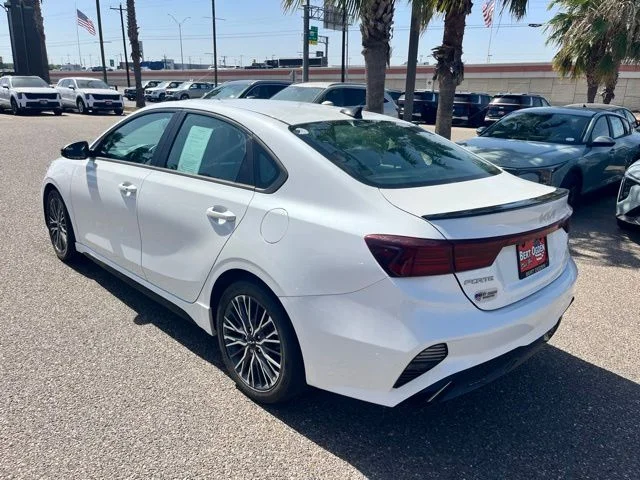 Used 2023 White Kia GT-Line image 4
