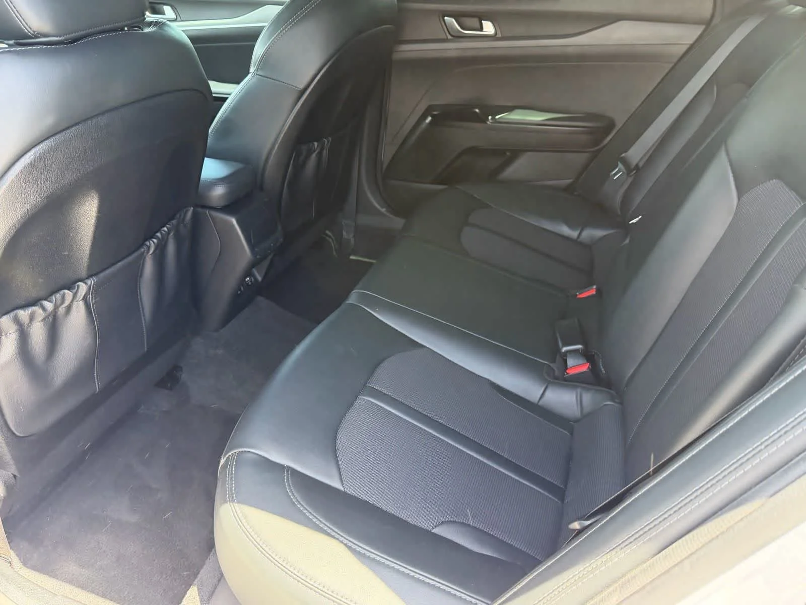 Used 2022 Glacial White Pearl Kia GT-Line image 16