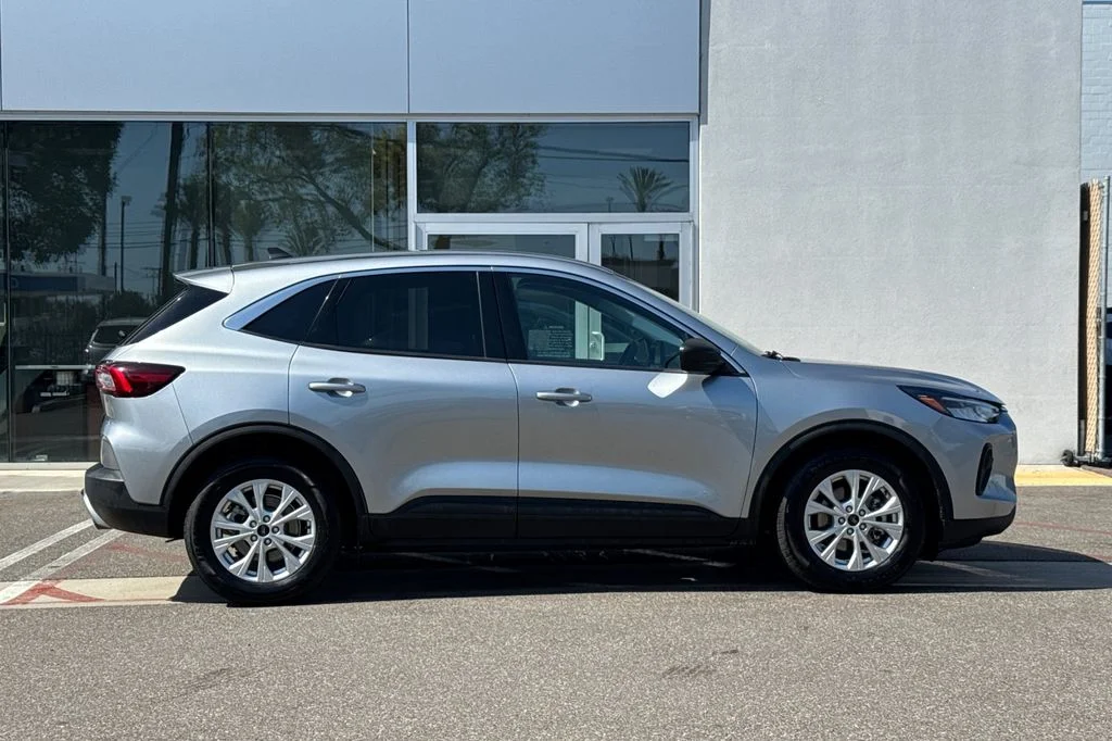 Used 2024 Silver Ford Active image 3