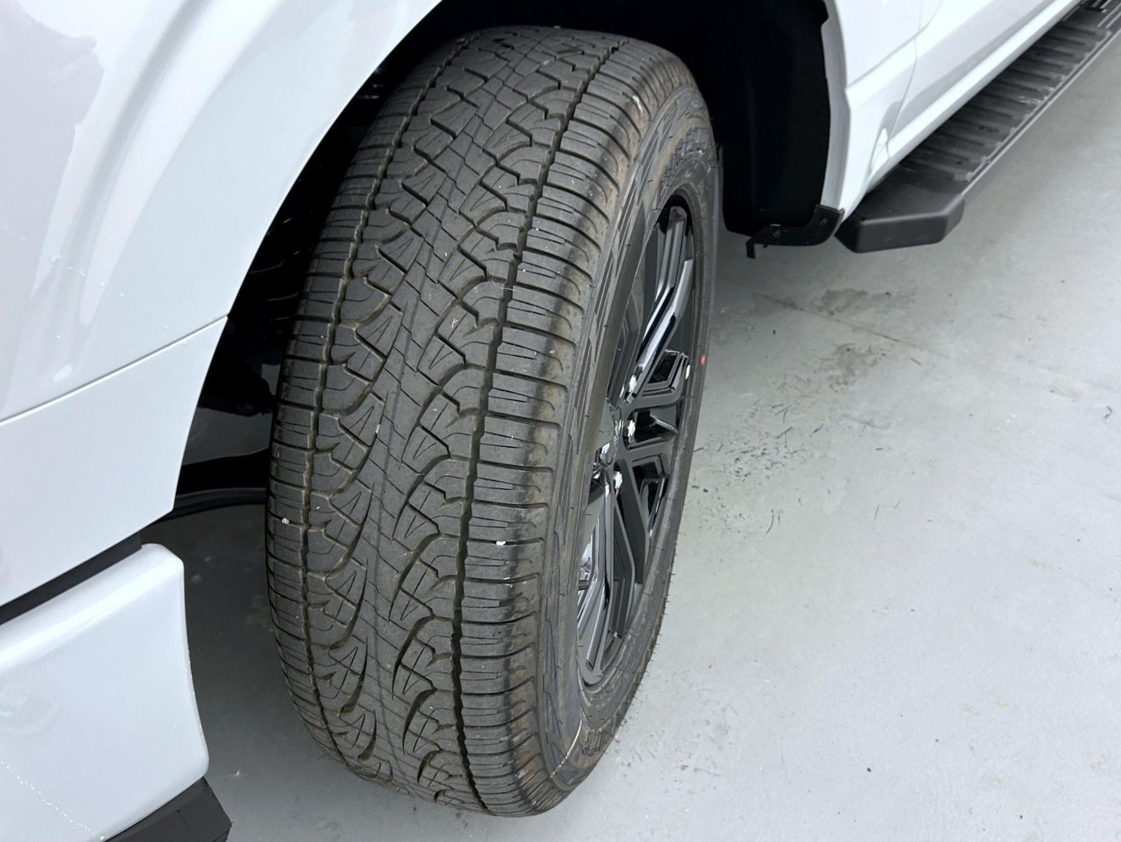 New 2026 Avalanche Ford XLT image 24