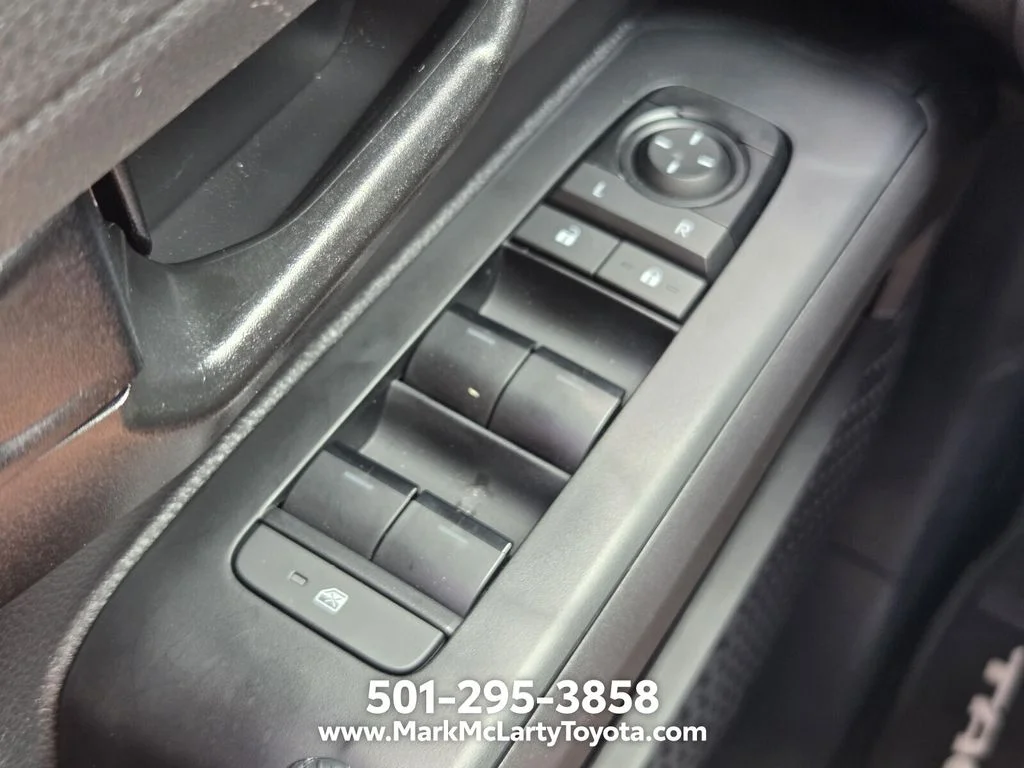 Used 2025 Silver Toyota SR5 image 27