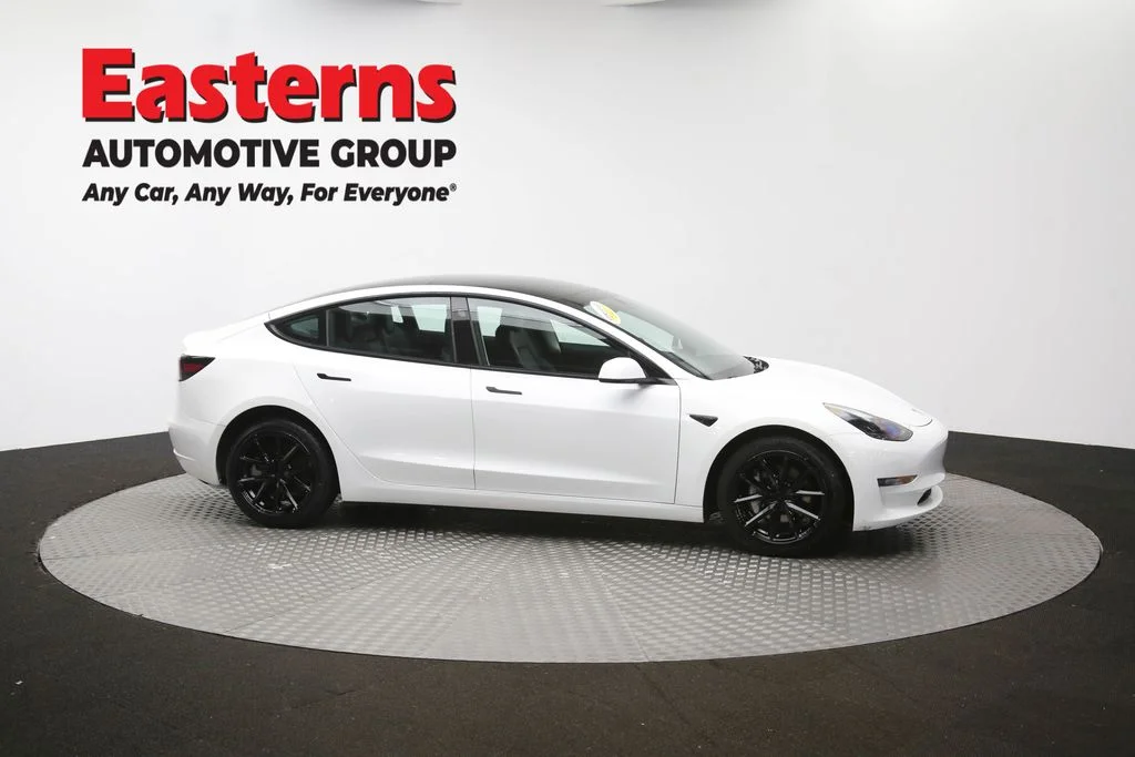 Used 2023 White Tesla Base image 42