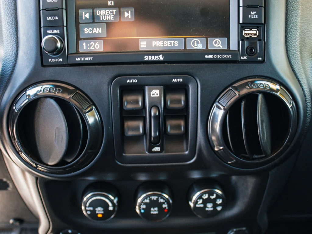 Used 2017 Gray Jeep Unlimited Rubicon image 17