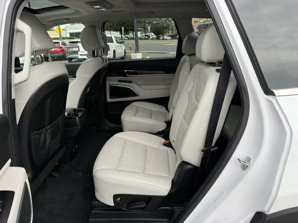 Used 2021 White Kia SX image 14