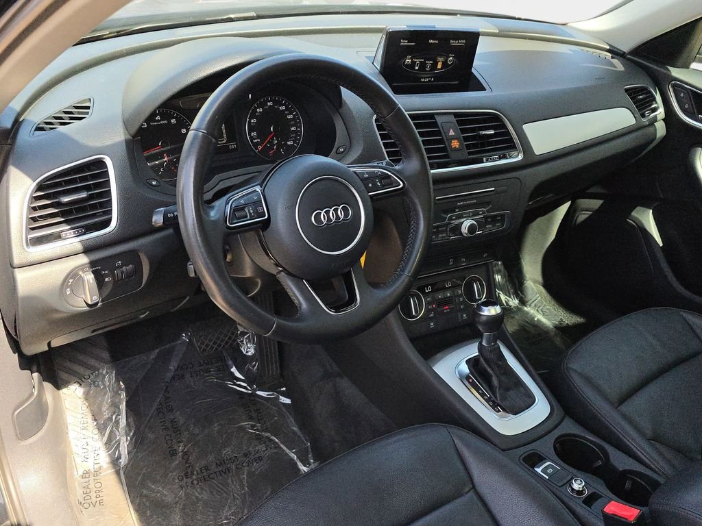 Used 2017  Audi 2.0T Premium image 18