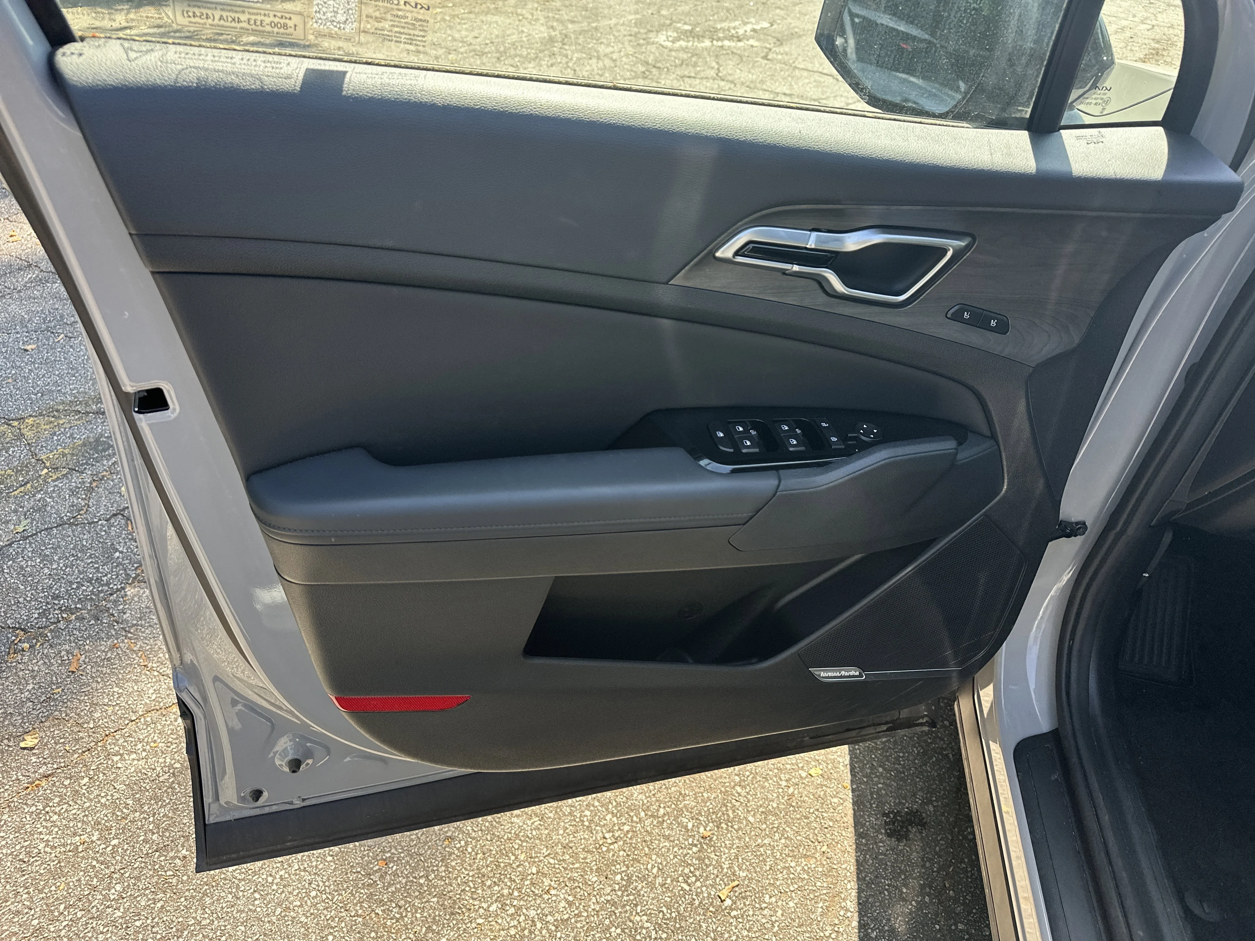 Used 2025 Wolf Gray/Ebony Black Roof Kia X-Pro image 11