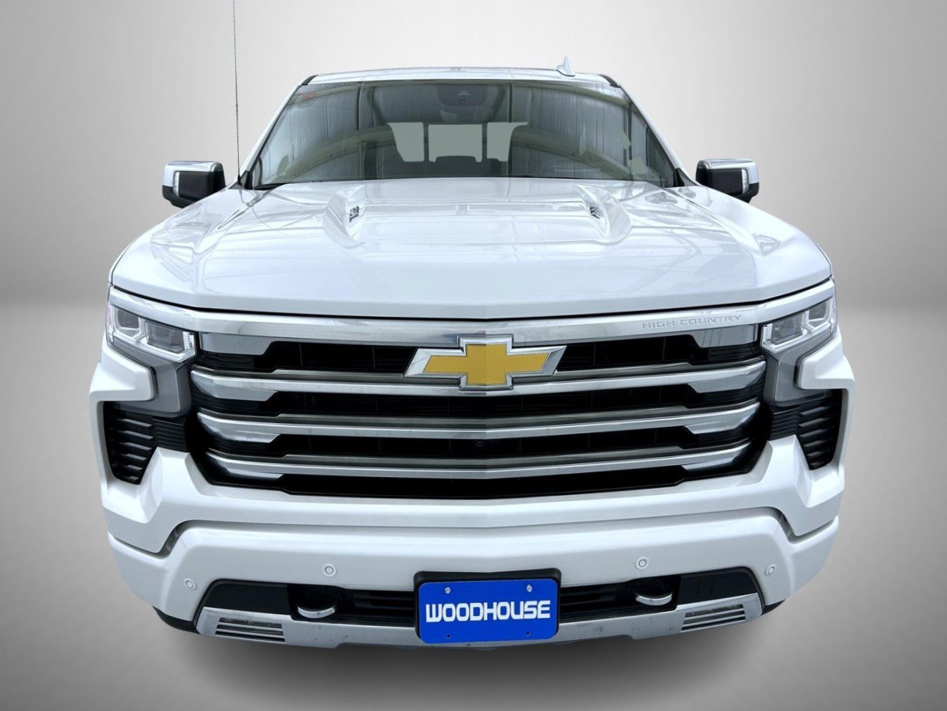 Used 2025 Beige Chevrolet High Country image 2