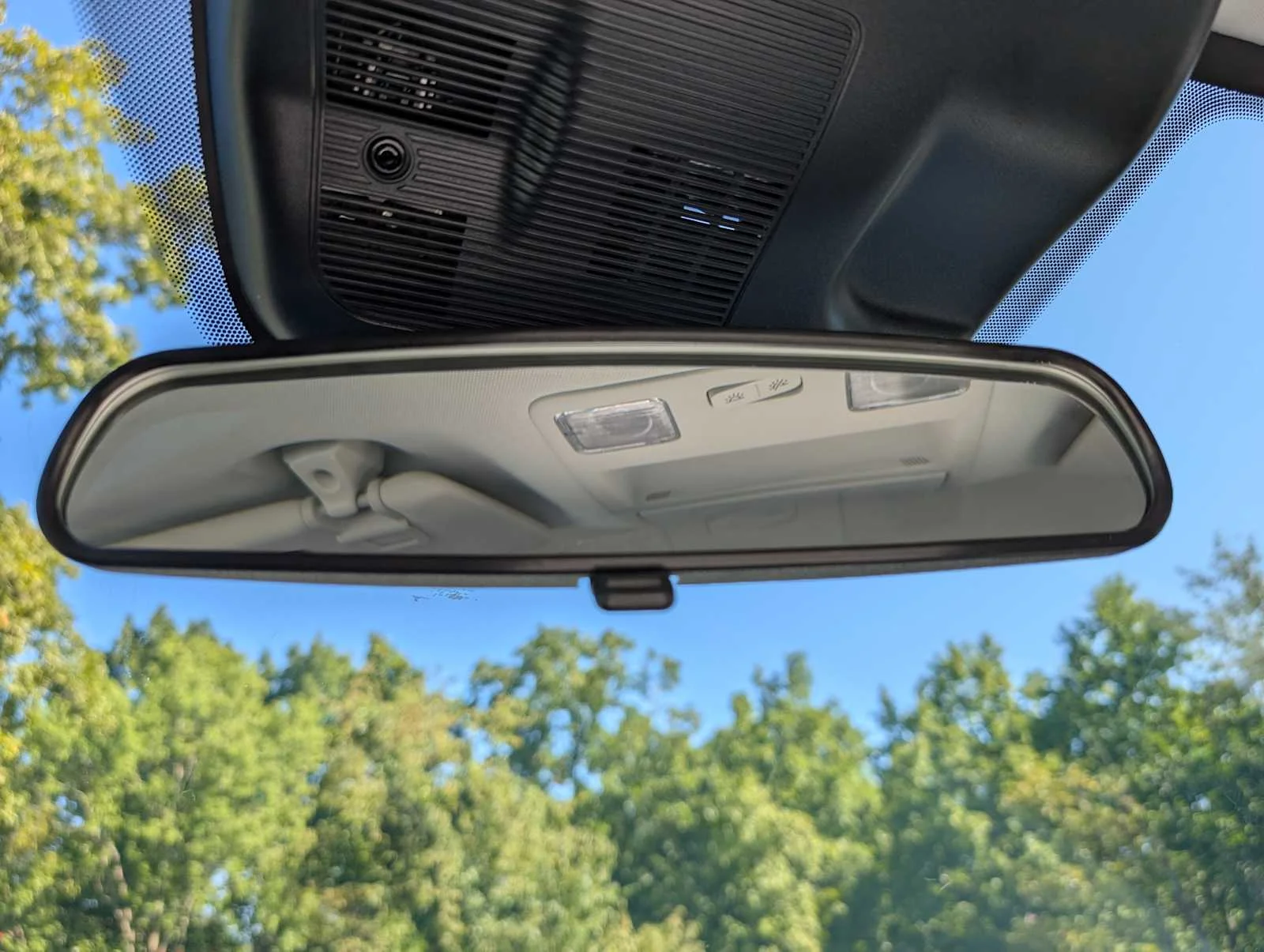 New 2026 Oxford White Ford XLT image 24
