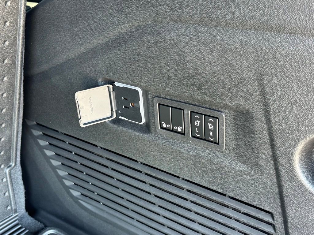 2026 Chevrolet Tahoe High Country - Photo 10