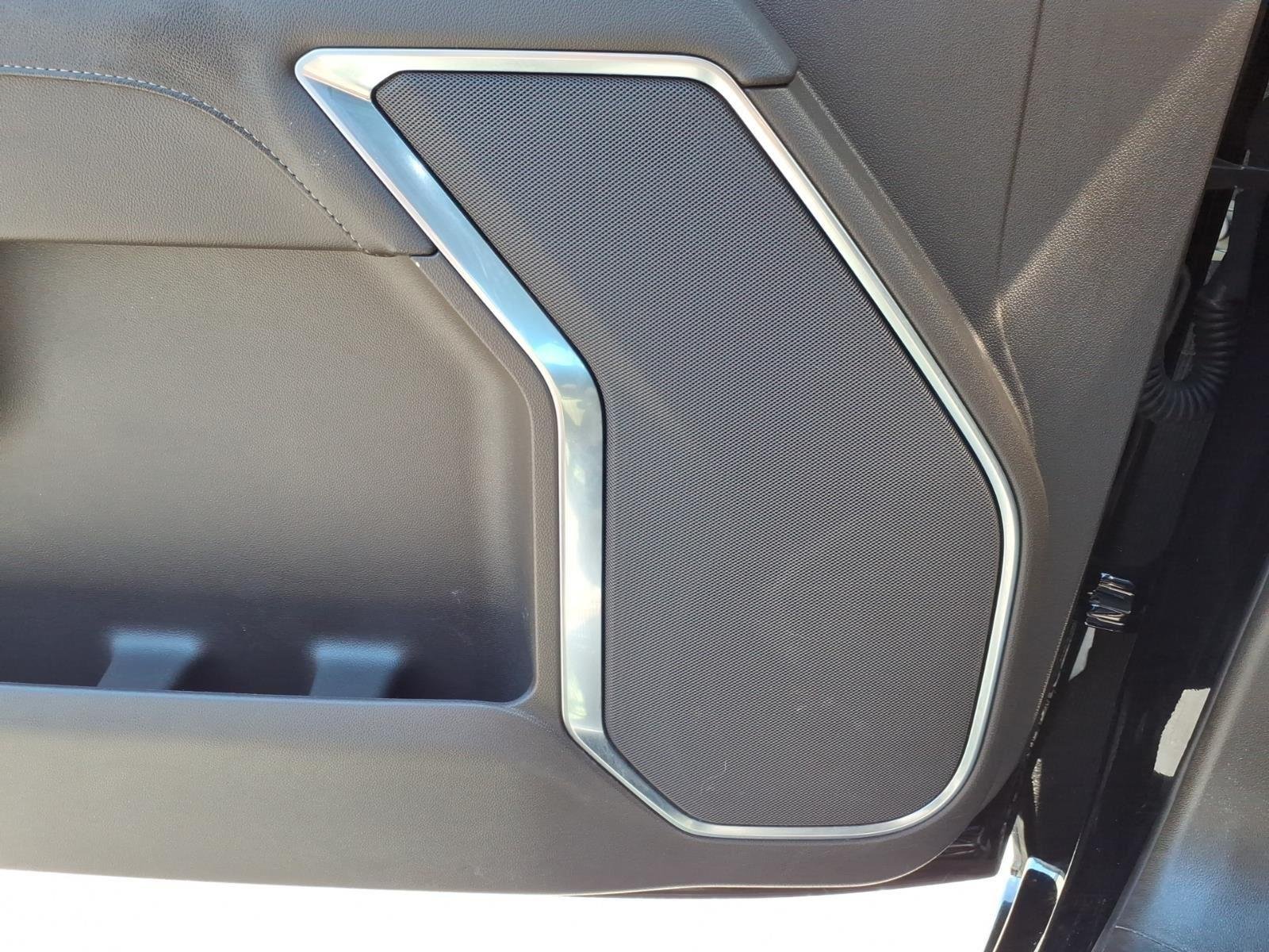 Used 2025 Onyx Black GMC SLT image 7