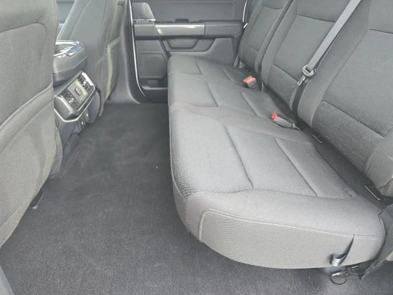 Certified Used 2023 Oxford White Ford XLT image 13