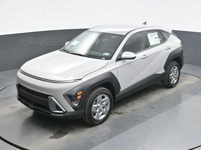 New 2027 Gray Hyundai SE AWD image 13