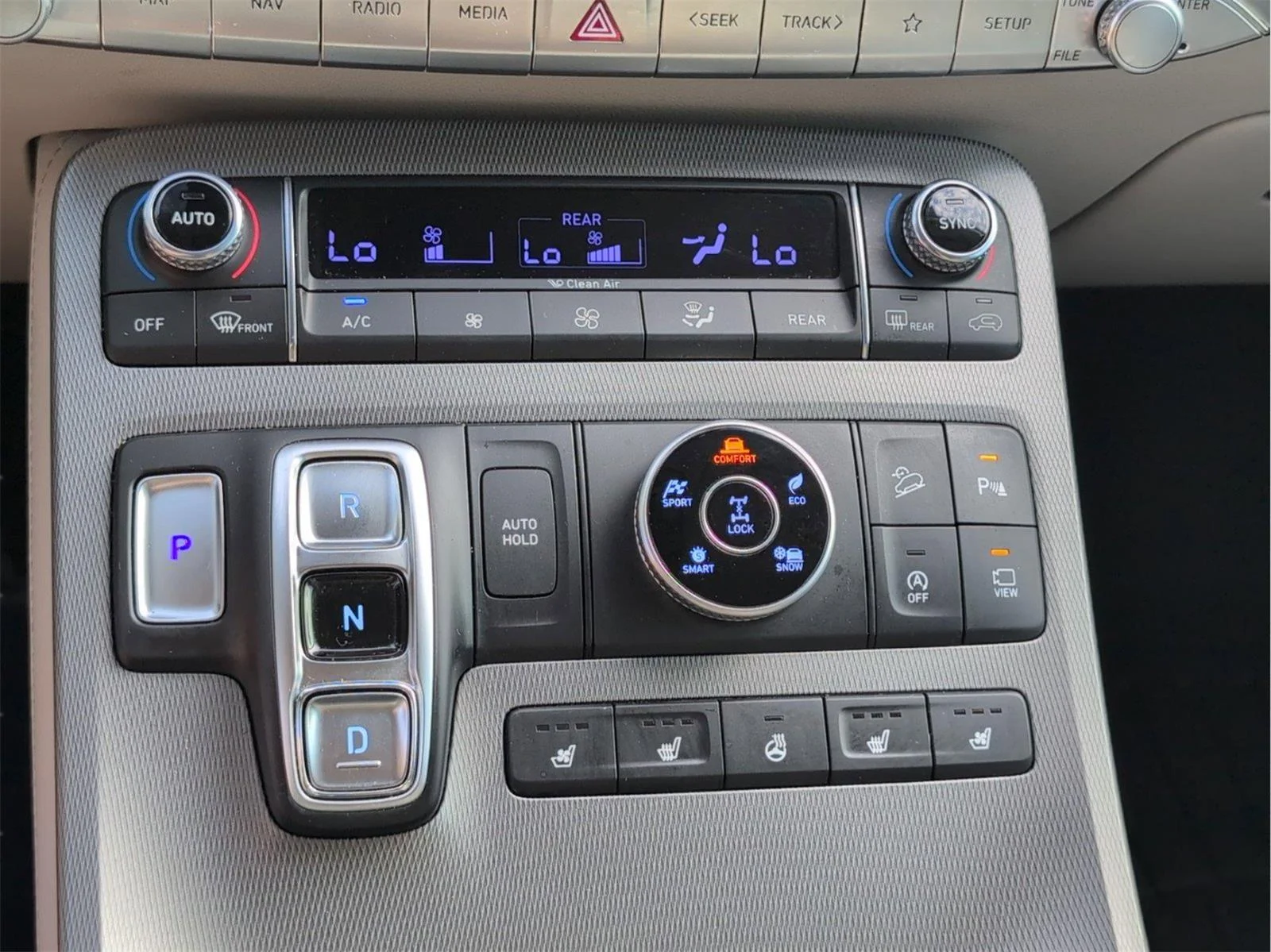 Used 2022 Sierra Burgundy Hyundai Calligraphy image 22