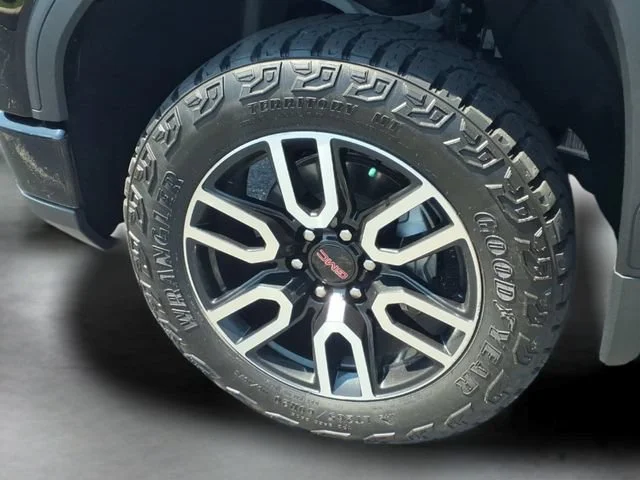 Used 2024 Onyx Black GMC AT4 image 16