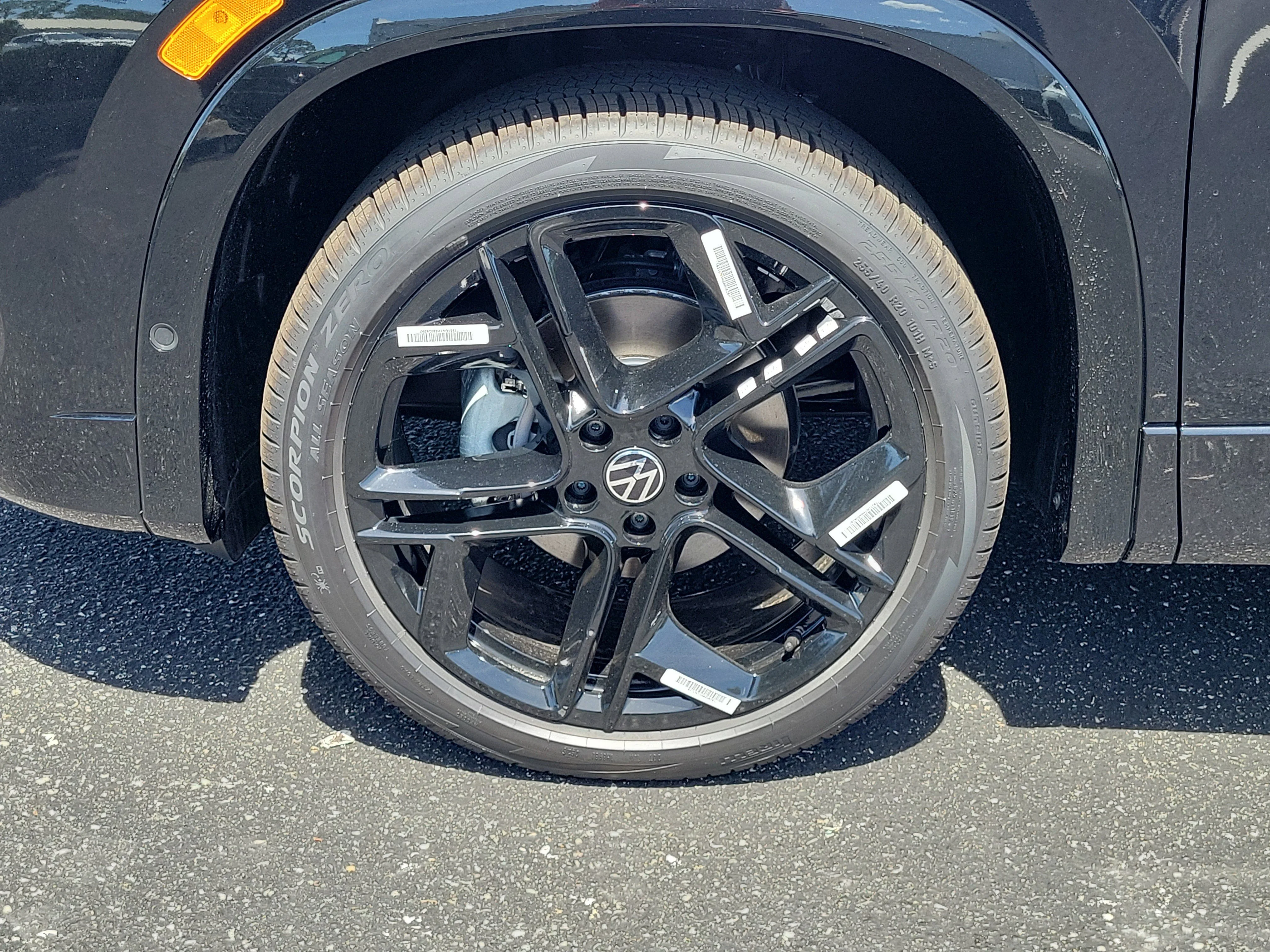 New 2026 Black Volkswagen 2.0T SE R-Line Black image 29