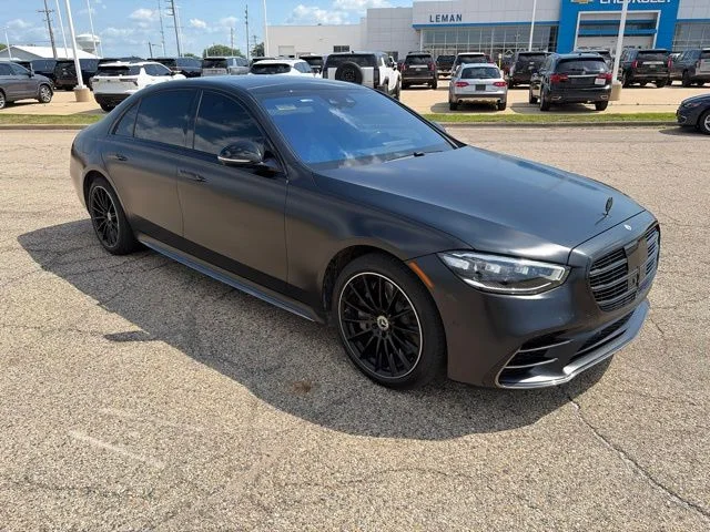 Used 2024  Mercedes-Benz S 580 image 2