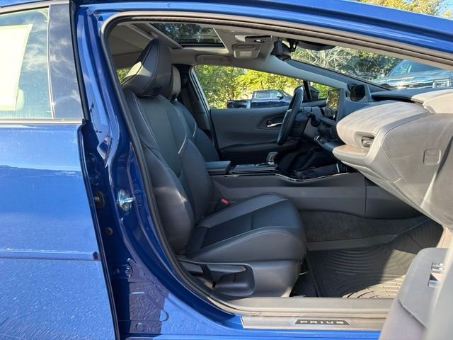 New 2027 08q4 Toyota  image 26