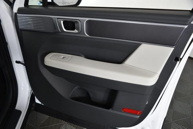 New 2027 White Hyundai SE AWD image 85