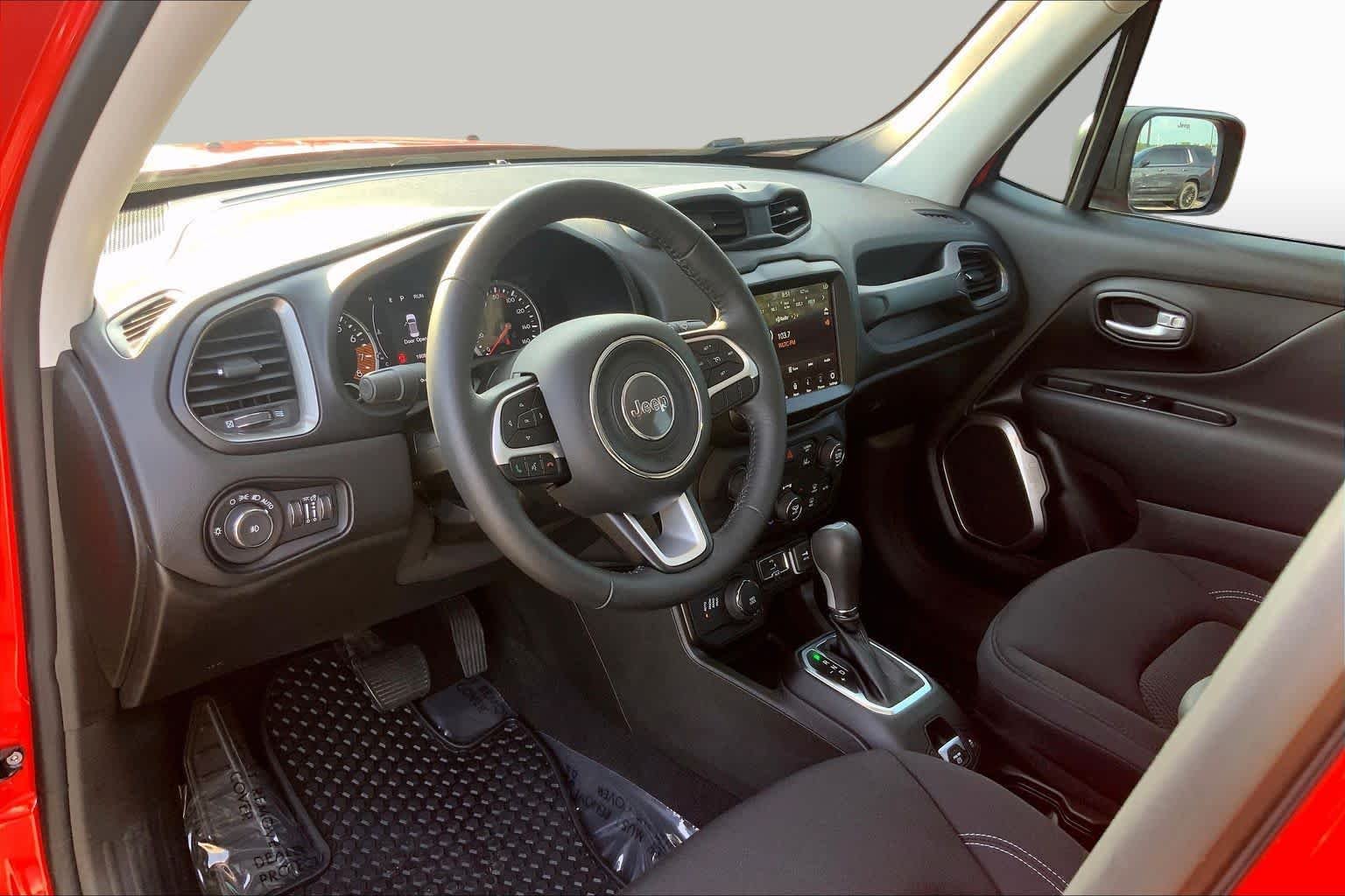 Used 2023 Colorado Red Clearcoat Jeep Latitude image 17