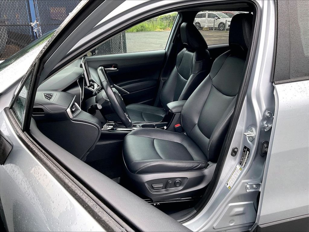 Used 2023 Silver Toyota XLE image 10