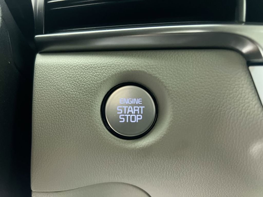 New 2026 Glacial White Kia S image 19