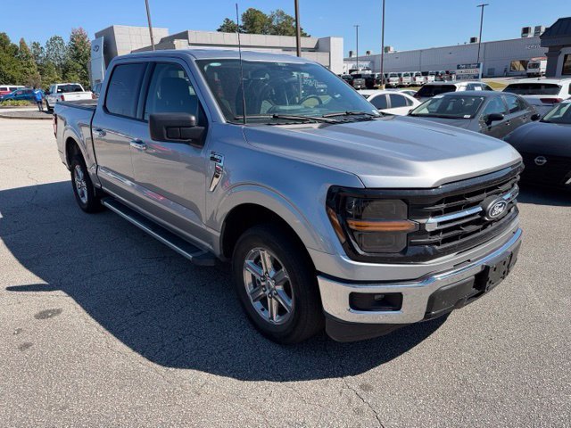 Used 2025 Silver Ford XLT image 1