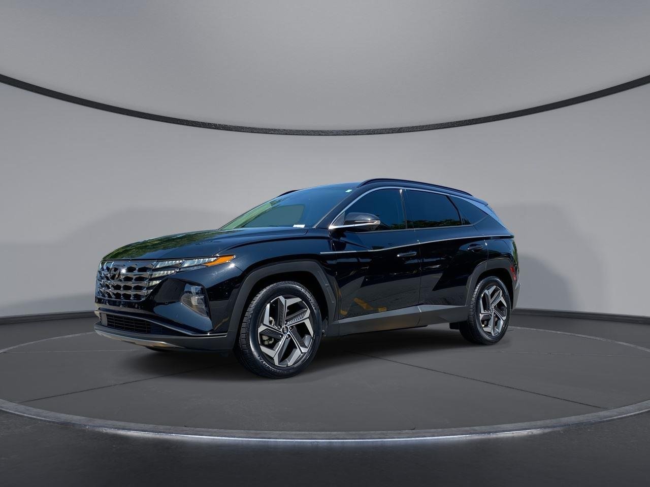 Used 2023 Phantom Black Hyundai Limited image 4