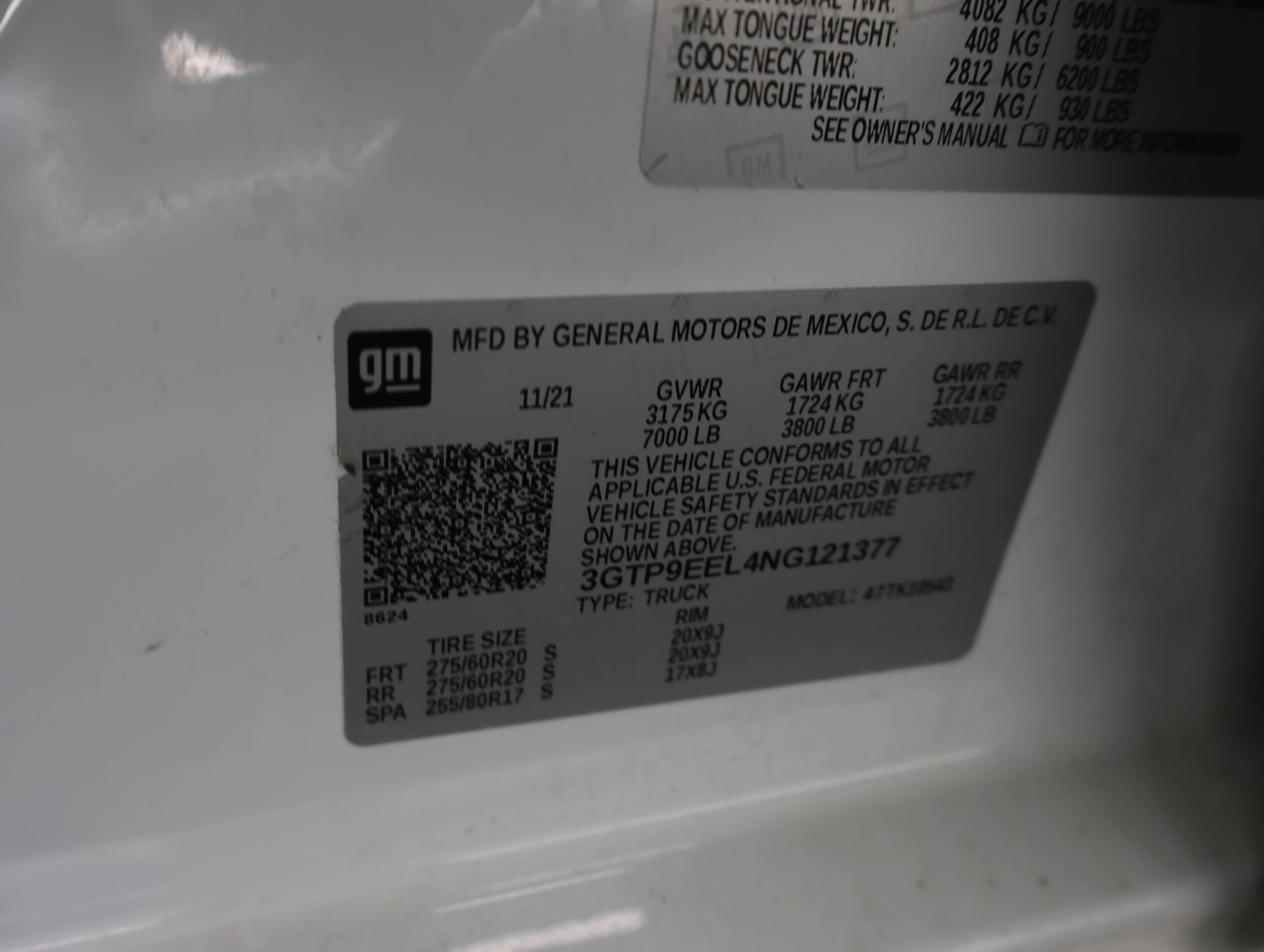 Used 2022 Summit White GMC AT4 image 75