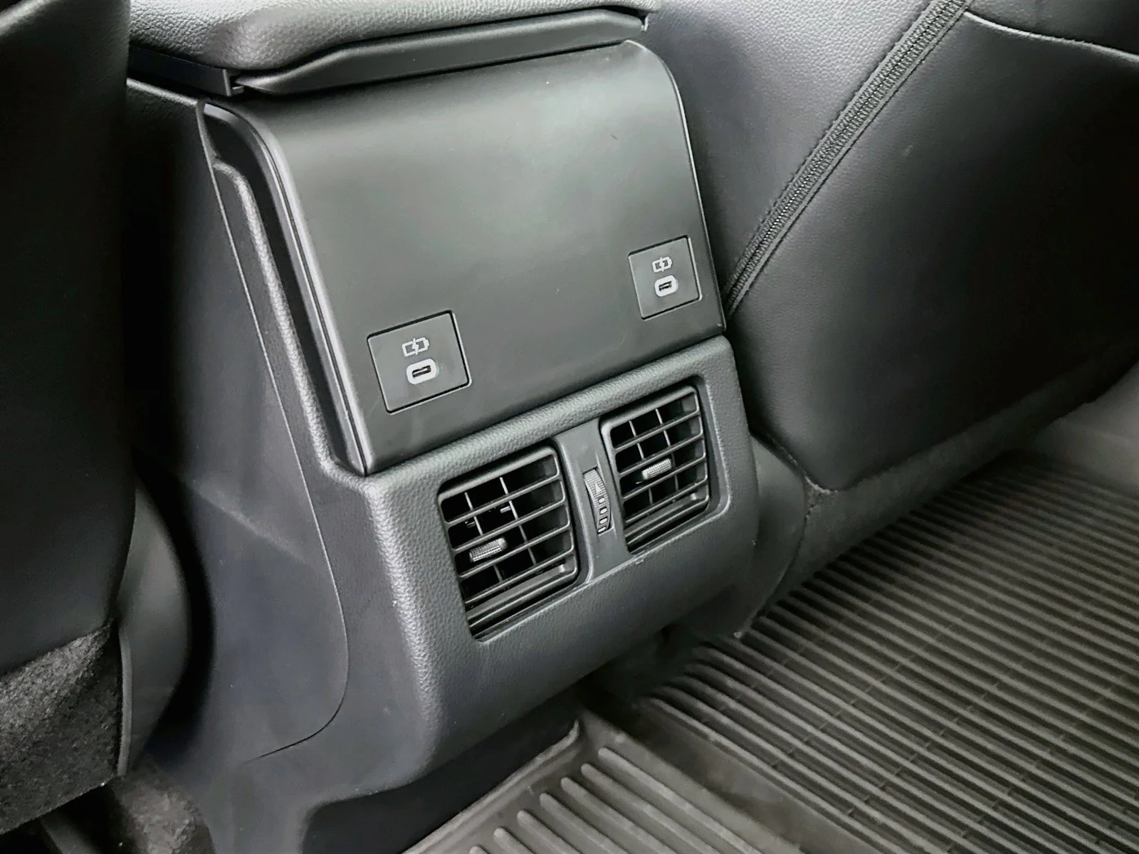 Certified Used 2023  Toyota XLE image 25
