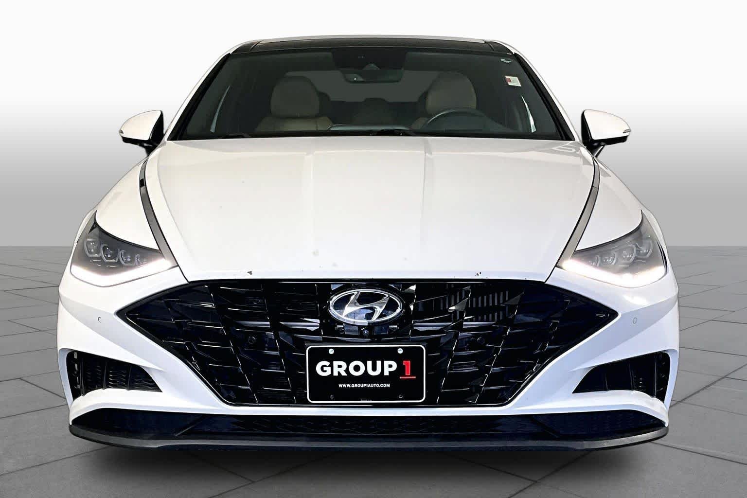 Used 2021 Quartz White Hyundai Limited image 4