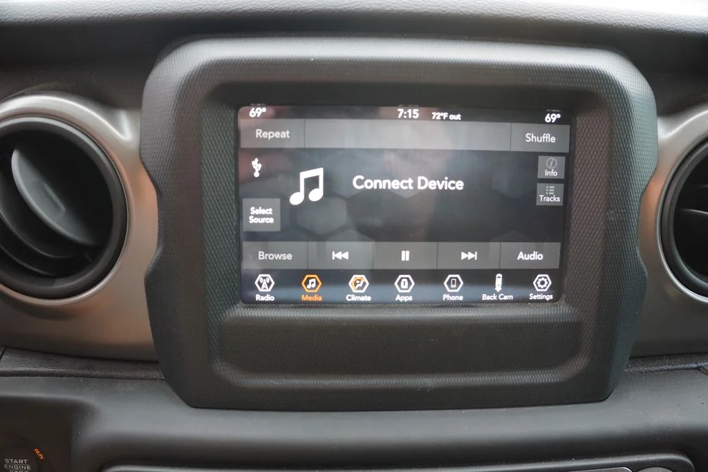 Used 2019 Crystal Metallic Jeep Unlimited Sport S image 5