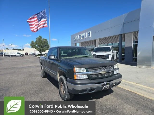 2004 Chevrolet Silverado 1500 LS 4x4 Extended Cab SWB's photo