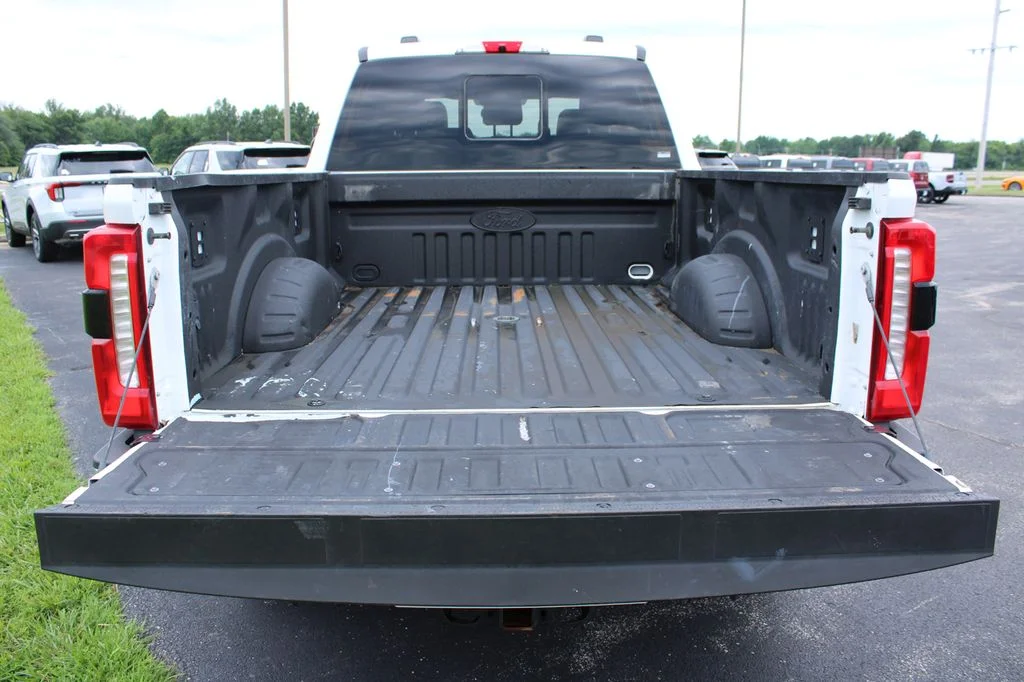 Used 2024 Oxford White Ford Lariat image 19