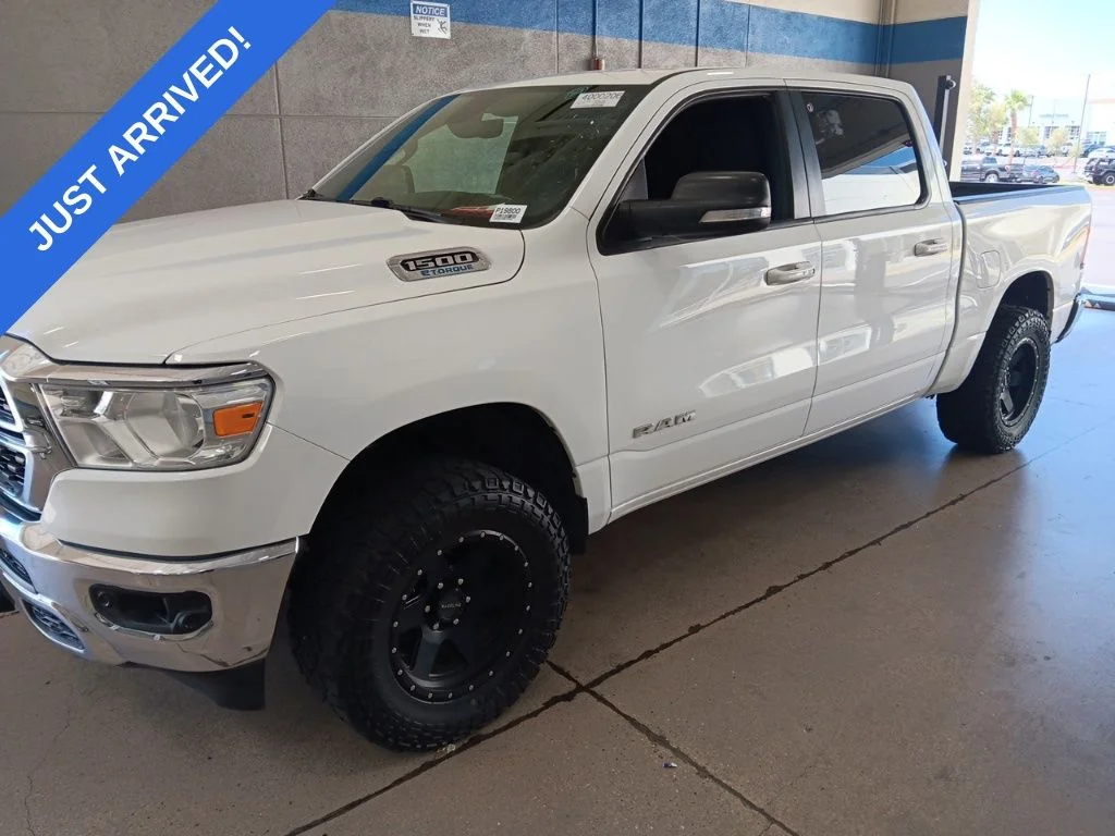 2022 RAM 1500 Big Horn/Lone Star 4x4 Crew Cab 5'7's photo