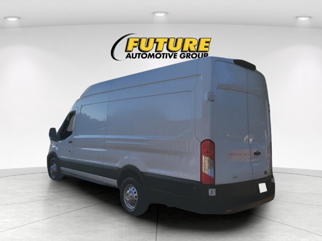 Used 2024 White Ford Base image 3