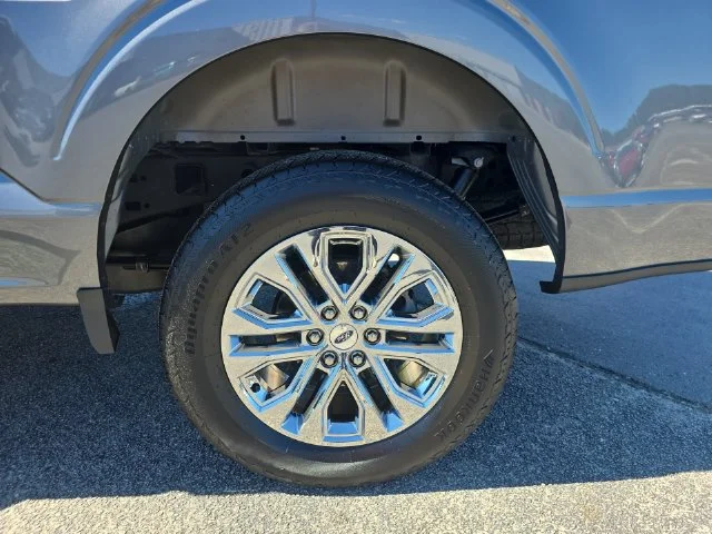Used 2025 Gray Ford Lariat image 33