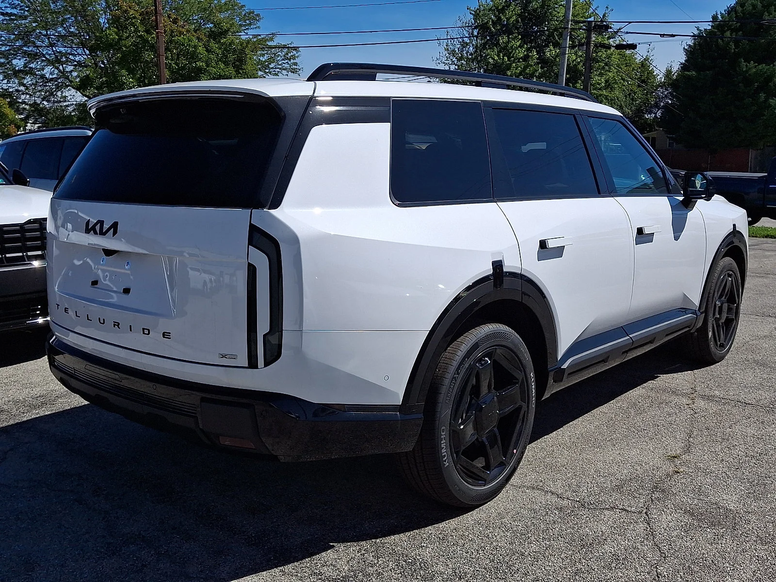 New 2027 White Kia X-Line SX Prestige image 7