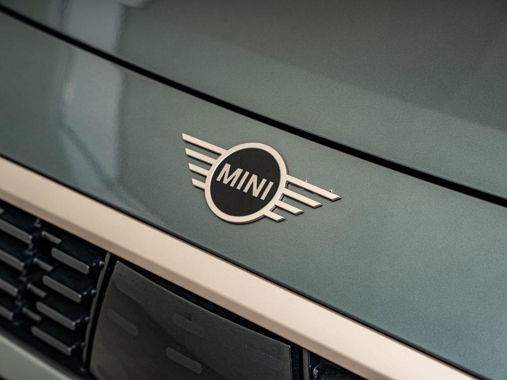 Used 2025 Smokey Green Metallic MINI Iconic image 12