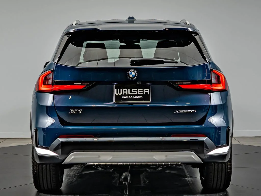 New 2026 Night Dusk Blue Metallic BMW xDrive28i image 6