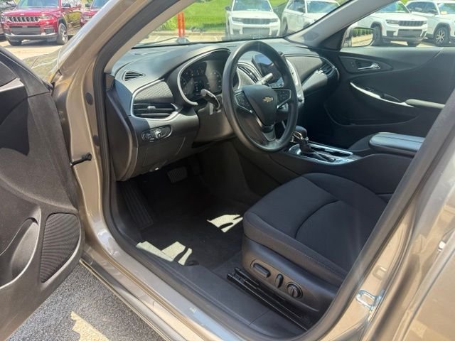 2024 Chevrolet Malibu 1LT - Photo 13