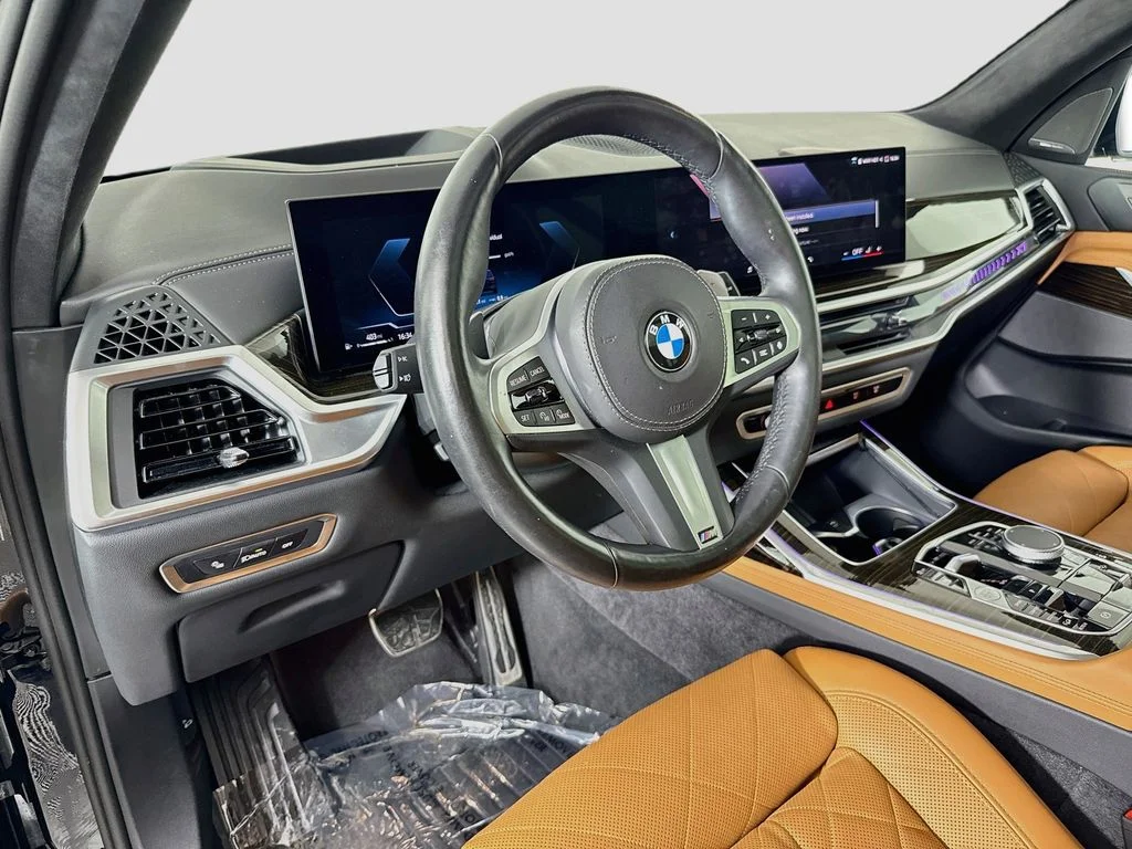 Used 2026 Black BMW xDrive40i image 9